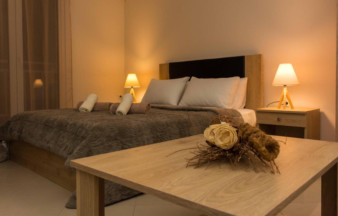 Central Luxury Studio Corinth Exterior foto